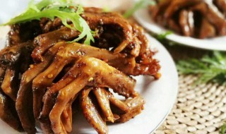 鸭脚怎么做好吃又软烂