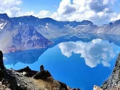 长白山景区游客接待量突破100万人次，旅游复苏势头明显